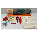 1970 Hot Wheels #6493 Flying Circus In Original Box (Missing Catalog, 1 Zopter, Cars & Buttons) Box Beat Up