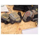 Lot of (2 Sets) Husky® Knee Pads