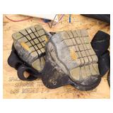 Lot of (2 Sets) Husky® Knee Pads