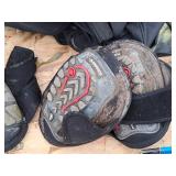 Lot of (2 Sets) Husky® Knee Pads