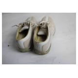 Used Nike Athletic Cleats in Beige with White Stripes, Size 8.5
