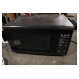 Used Countertop Microwave with Multiple Preset Cooking Options