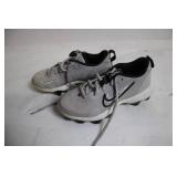 Pair of Youth Nike Football Shoes with Studded Soles - Size 2Y