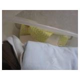 (EW3) Assortment of Placemats, Clot...