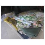 (EW7) Assortment of Tableclothes an...