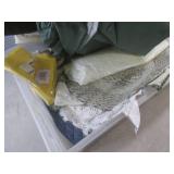 (EW7) Assortment of Tableclothes an...