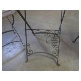 (CS) Vintage 3pc Table and 2 Chairs...