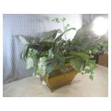 (EW6) Assorted Decor...