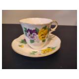 Cup/Saucer & Creamer Sets