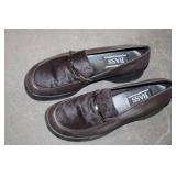 Mixed Lot of Handbags, Shoes, and Nail Drill Machine