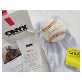 ONYX AUTHENTICATED BASEBALL VICTOR ROBLES