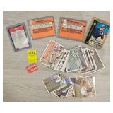 MIXED BAG BASEBALL CARDS