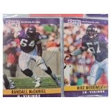 BIG LOT OF 32 SIGNED FOOTBALL CARDS