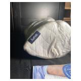 Luna Memory Foam Knee Pillow - Unopened