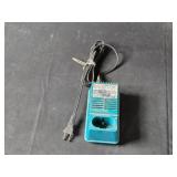 Makita 300mm Cordless Hedge Trimmer UH3000D with Fast Charger