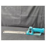 Makita 300mm Cordless Hedge Trimmer UH3000D with Fast Charger
