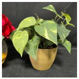 Decorative Home Decor Set with Silk Flowers and Greenery