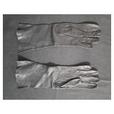 Kurt Geiger Silver Quilted Leather Handbag with Long Strap and Black Leather Gloves