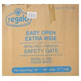 Regalo Extra Wide Easy Open Metal Safety Gate, Model 1185 in Orig Box
