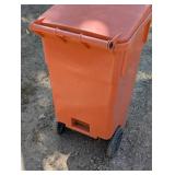 35 Gallon Trash Can On Wheels