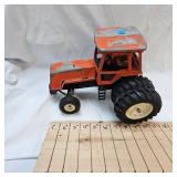 Allis-Chalmers 8050 Tractor by Ertl 1982-1985