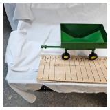Ertl Johne Deere Gravity Wagon in as new condition