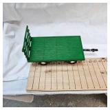 ERTL John Deere Flatbed Wagon