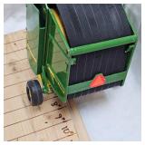 ERTL John Deere 567 Hay Baler