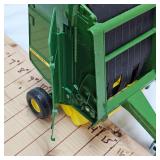 ERTL John Deere 567 Hay Baler