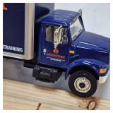 International Engine Service Box Delivery Truck