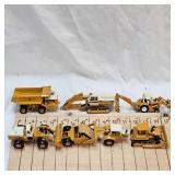 6 Piece ERTL Internation IH Construction Set