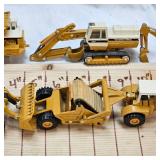 6 Piece ERTL Internation IH Construction Set