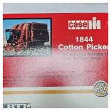 Ertl Case IH 1844 Cotton Picker and Mini Payloader, Mfg 1986