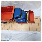 Vintage Wyandotte Frontend Loader Dump Truck 1950