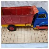 Vintage Wyandotte Frontend Loader Dump Truck 1950