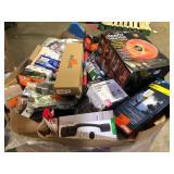 Gaylord of Assorted Small Housewares and General Merchandise Various Models and Conditions  Customer Returns See Pictures