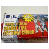 DELUXE TIRE RV LOCKING CHUCK