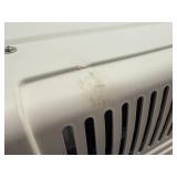 ATWOOD ROOFTOP RV AC W/ HEAT PUMP.