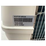 ATWOOD ROOFTOP RV AC W/ HEAT PUMP.