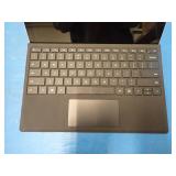 Microsoft Surface Pro 6 // INTEL CORE I7-8650U 1.9 Ghz // 16GB LPDDR3 RAM // 512GB HD // NO OS // Includes Keyboard, No Cables // White spot on screen