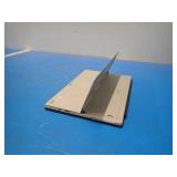 Microsoft Surface Pro 6 // INTEL CORE I7-8650U 1.9 Ghz // 16GB LPDDR3 RAM // 512GB HD // NO OS // Includes Keyboard, No Cables // White spot on screen