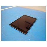 Apple iPad 5th Gen A1822 // 32GB of storage // WIFI Only // Includes Charging Cable