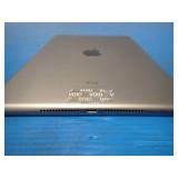 Apple iPad 5th Gen A1822 // 32GB of storage // WIFI Only // Includes Charging Cable