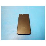 Apple iPhone 7 A1660 // 32GB of storage // Cellular Carrier Unlocked // Includes Charging Cable // light scratches on screen