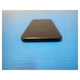 Apple iPhone 7 A1660 // 32GB of storage // Cellular Carrier Unlocked // Includes Charging Cable // light scratches on screen
