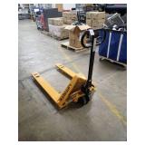 LiftRite Pallet Jack with 21" between the forks // In very nice condition