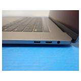 Apple A1990 MacBook Pro 15,1 // INTEL CORE I7-8750H 2.2 Ghz // 16GB DDR4 SDRAM // 251GB SSD // Includes IOS // 15.4" screen with 2880 x 1800 Resolution // Includes Charging Cable