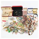 Costume Jewelry - Large Lot