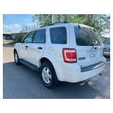 2011 FORD ESCAPE XLT *All wheel Drive w/ No Accidents*