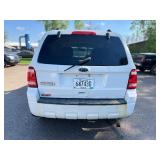 2011 FORD ESCAPE XLT *All wheel Drive w/ No Accidents*